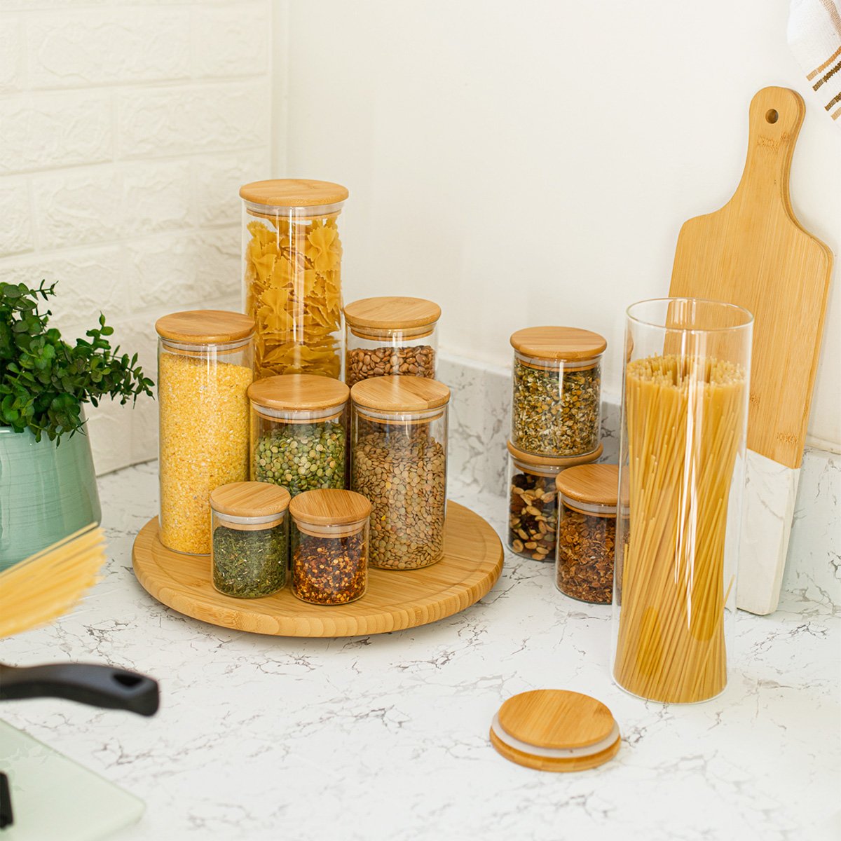 Kit with 11 Airtight Jars to Organize Your Kitchen